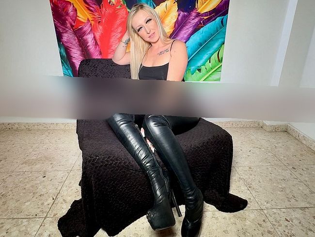Taiga_LaLoca Porno Video: skla*en haben keine Wünsche – nur einen Zweck!!